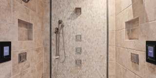 921 VALENCIA Court Gallery 48