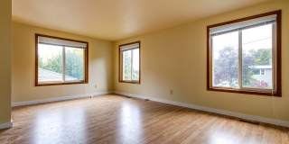 8bed, 4 BA House, Close to University Village!! Gallery 8