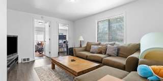 164 South 18th Street Gallery 12