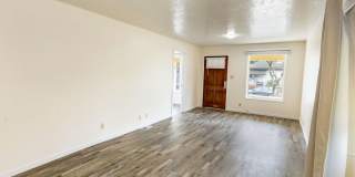 Charming Multi-Unit Living in Prime Northeast Salem Location Charming Multi-Unit Living in Prime Northeast Salem Location Gallery 5