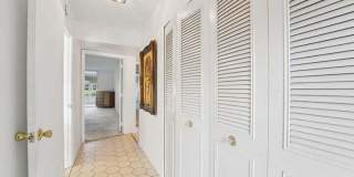 370 NW 76th Avenue Gallery 7