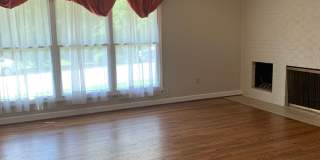 5 Bedroom 3 Bath House with 2 Car Garage Gallery 24