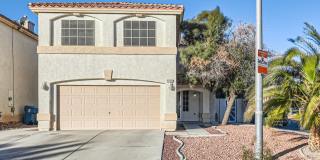 Nice 4 bedroom with a pool in Silverado Ranch area Gallery 1