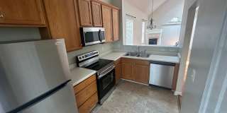 Gorgeous 3 Bed/2 Bath South Durham Townhome - Location, Location, Location! Gallery 5