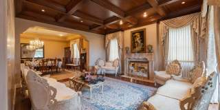 Gorgeous 5 Bedroom Home with sweeping views and pool Gallery 28