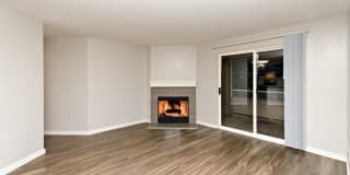 Bay Court at Harbour Pointe Gallery 19