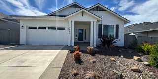 CUSTOM BUILT HOME IN NEWER UPCOMING EAST MEDFORD Gallery 1