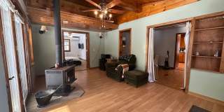 Furnished 1-Bedroom Primary Suite Gallery 1