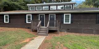 160 Ashmore Drive Gallery 1