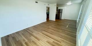 River Oaks Gallery 18