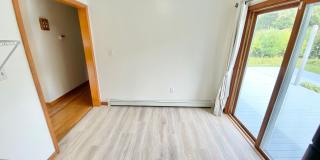 3 Bedroom House South End Neighborhood Burlington Available in September 5th! Gallery 5
