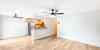 SD: Bright 2BD/2BA Condo in Golden Hill with In-Unit Laundry & Tandem Parking Gallery 5