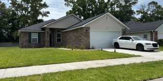 Beautiful 3/2 Located in 32219 priced to rent & won't last long! Beautiful 3/2 Located in 32219 priced to rent & won't last long! Gallery 1