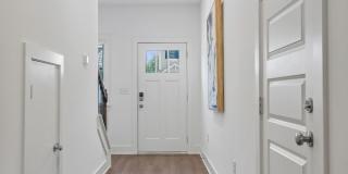 Stylish Home with Luxury Finishes Stylish Home with Luxury Finishes Gallery 9