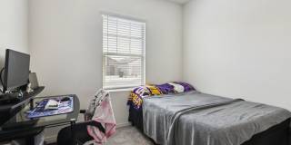 Charming 3BR House in Tolleson Gallery 13