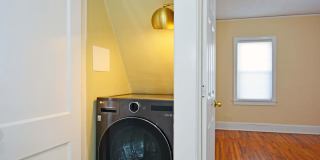 Beautiful 4-Bedroom, 1-Bathroom Home Available Now in NE Minneapolis! Gallery 11