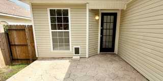 Nice 3 Bedroom Home For Rent - Includes Yard Service! Gallery 40