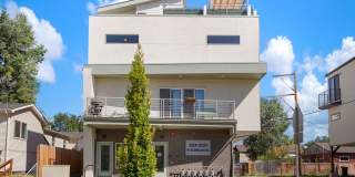 Charming 3BR Townhome in Denver Gallery 1