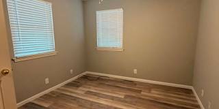 BEAUTIFUL  3 Bedroom 2 Bathroom Home in Royal Heights with garage and large back patio!!!! Gallery 16