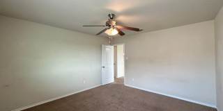 Viewable Now!  Small Pets Accepted! Gallery 37