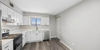 1543 S Ardmore Avenue Gallery 6