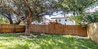 5818 Sherbrooke Oak Gallery 37