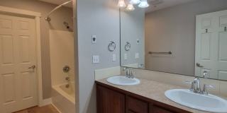 Beautiful 2BD/1.5BA Condo located in the Edgewater at South Hill **MOVE-IN SPECIAL** Beautiful 2BD/1.5BA Condo located in the Edgewater at South Hill **MOVE-IN SPECIAL** Gallery 6