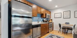 Spacious and Light Filled One Bedroom in Petworth with Parking! Gallery 7