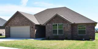 3 bedroom 2 bathroom home in Prairie Grove! Gallery 1