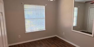 439 NW 50TH Boulevard Gallery 21