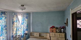 2424 Broadway St Gallery 22