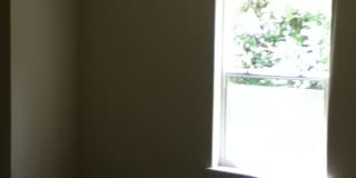 4 Bedroom 2 Bathroom House - Close to MSU Campus Gallery 16