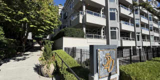 520 6th Ave Gallery 1