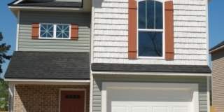 Stylish 3BR/2.5BA Two-Story Home with Fenced Yard & Modern Kitchen in North Valdosta Gallery 1