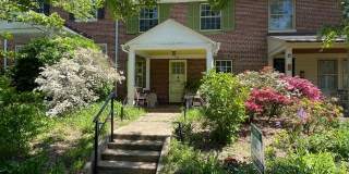 Oakenshawe 5-Bedroom, 2-Bathroom Home Close to Johns Hopkins Gallery 3