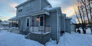 Charming 4 - Bedroom Property in Prime Location Gallery 1