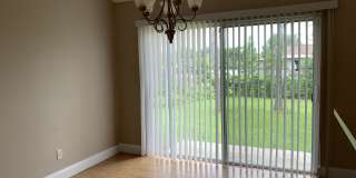 4512 4th St W Gallery 12