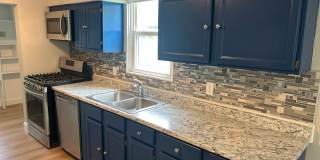 Large Home in Lindenwood Park Gallery 1