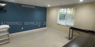 9945 SW 164th Ter Gallery 1