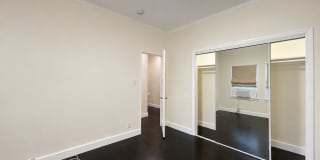 215 Elm Gallery 6