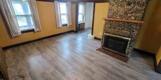 Duluth MN - 6 Bed - 2 Bath - Single Family Home Gallery 7