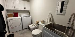 5 Bed 4 Bath Home fenced yard Gallery 35