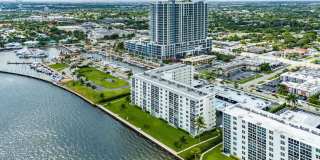 301 Lake Shore Drive unit: 411 Gallery 34