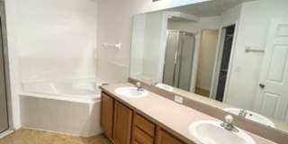 Cozy 4/2 Single-family home in beautiful Groveland!! Gallery 15