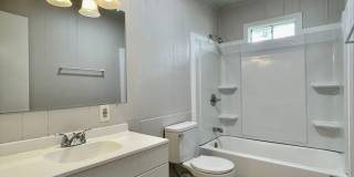 2 Bedroom / 1 Bathroom Duplex Unit Gallery 4
