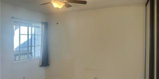 26165 D La Real Gallery 12