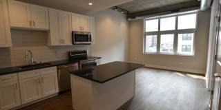 3833 N Broadway Gallery 99