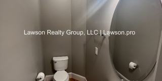 Luxurious Colonial Green Townhome with Garage Gallery 15