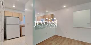 Condo with Swimming Pool and Private Enclosed 1-Car Garage in Klahanie Neighborhood Gallery 7