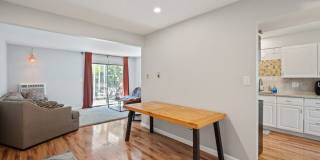 Updated 3-Bedroom End-Unit Townhome in Scotch Pines Condos Gallery 8